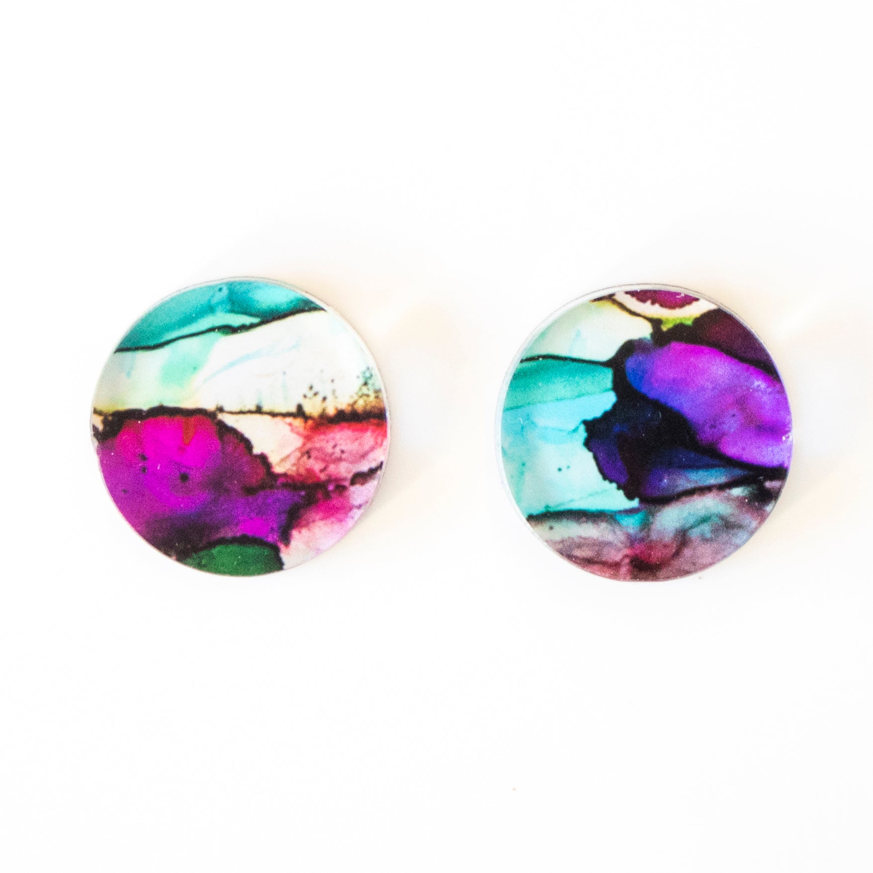 "Exhale V" Small Round Studs